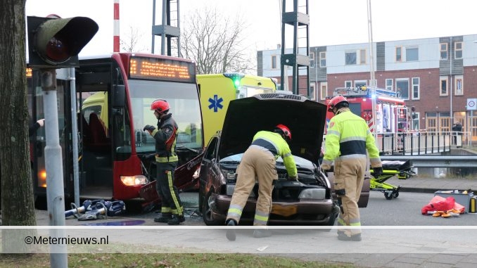 ongeval auto lijndiesntbus groningen