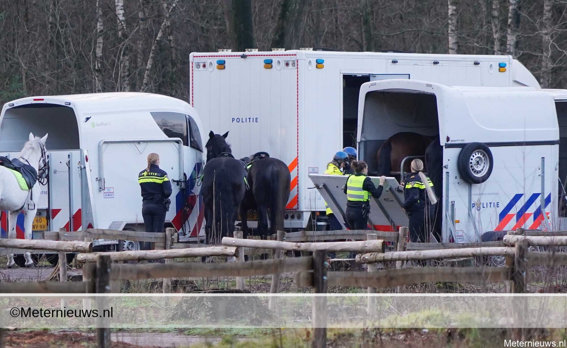 Politie zoekt met helikopter naar vermiste |