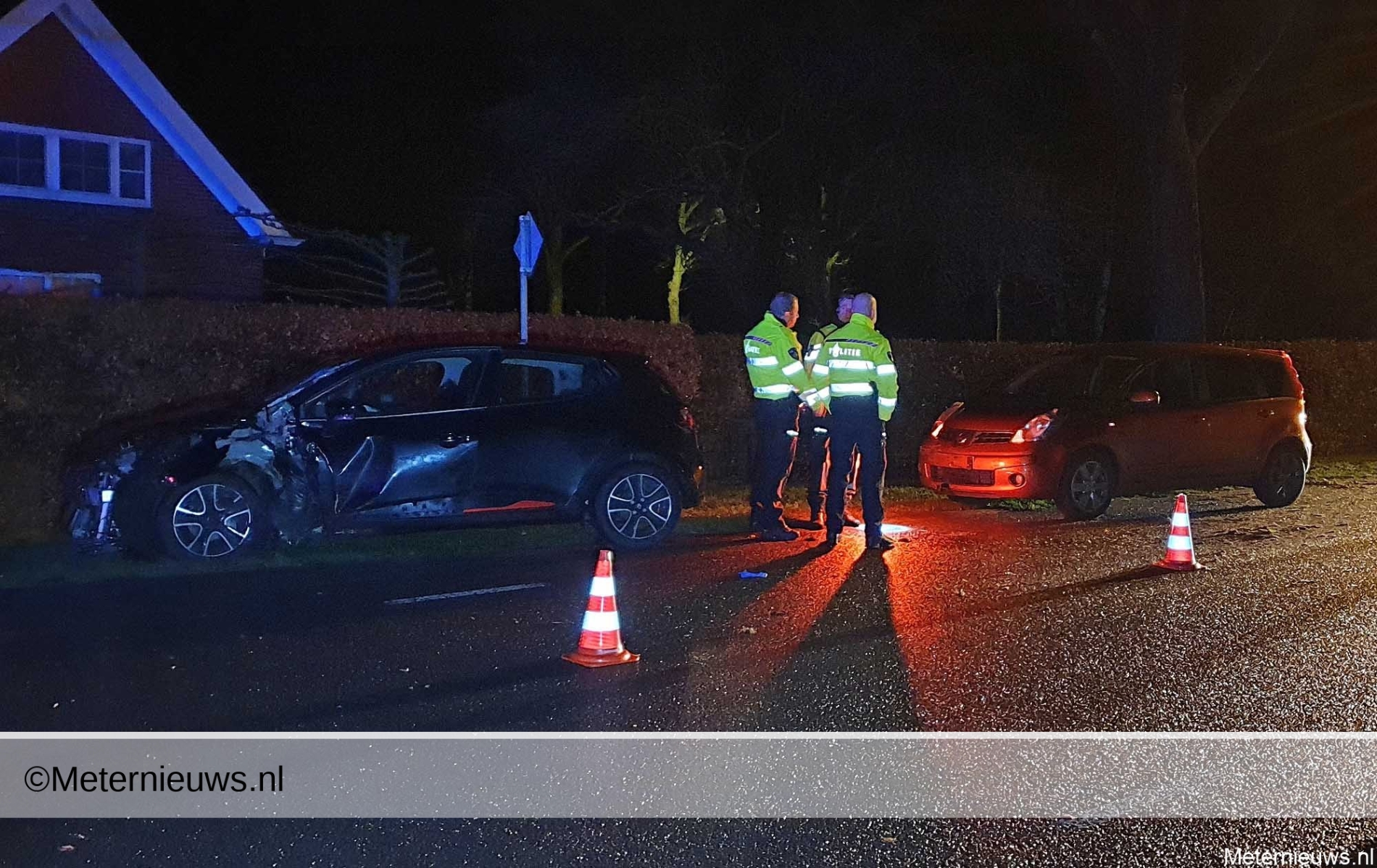 Gewonde bij botsing Een-West. Gewonde bij botsing Een-West.