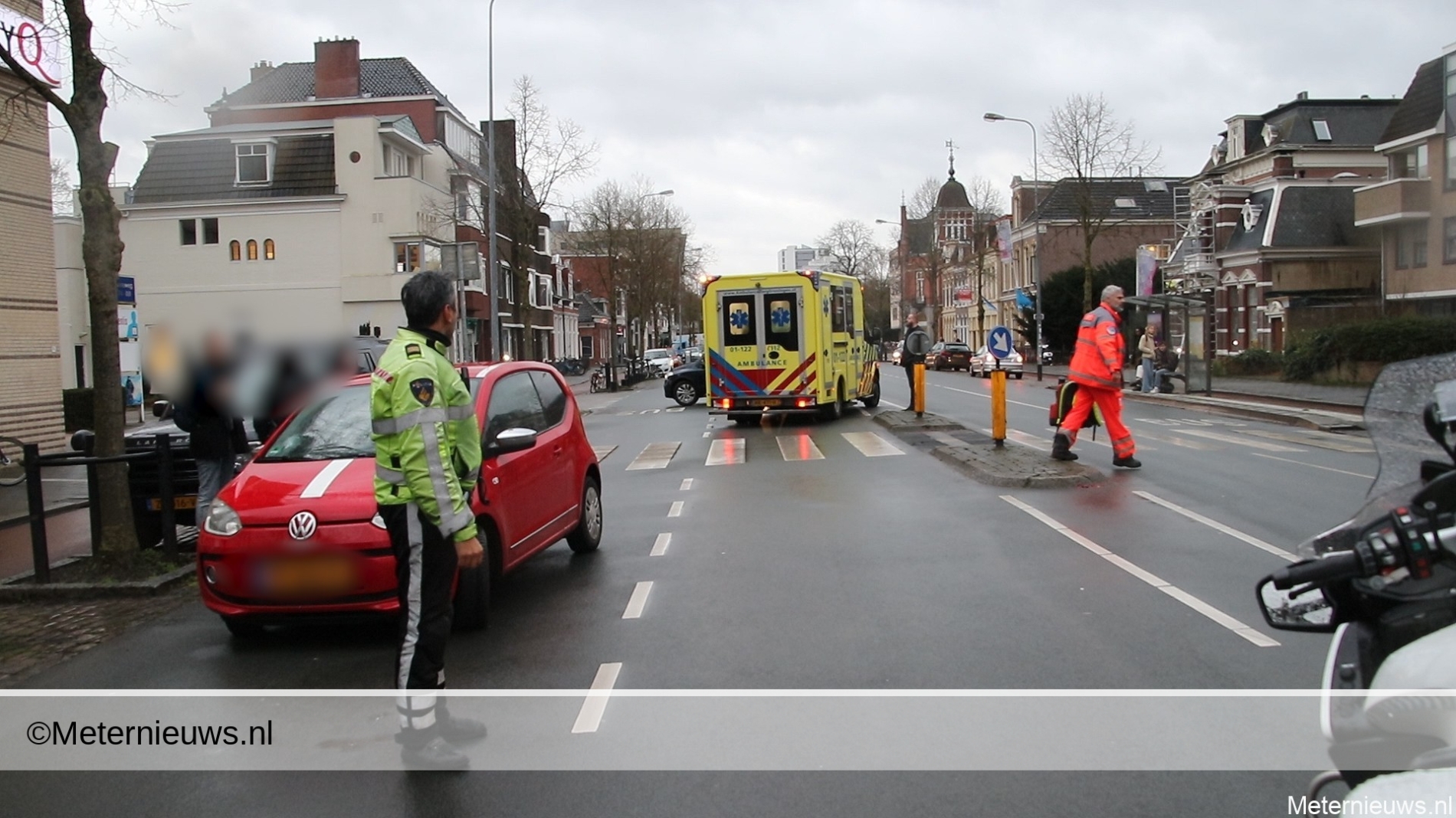 Voetgangster op zebrapad aangereden Groningen.