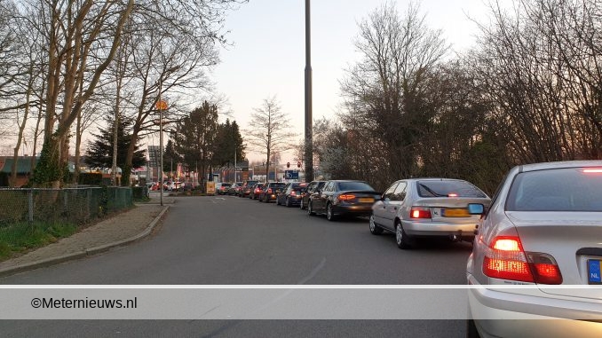 file voor mcdonalds in Hoogeveen