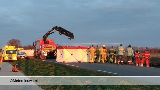 Ernstig ongeval auto te water Buinerveen. Ernstig ongeval auto te water Buinerveen.