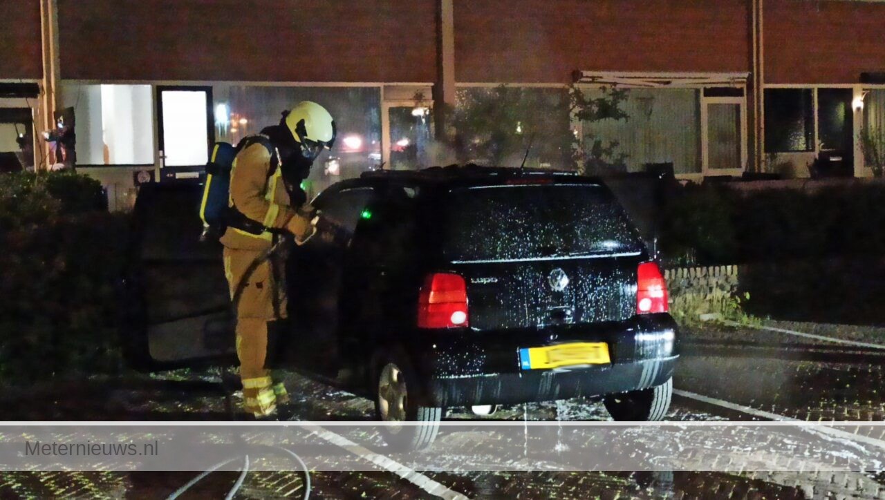 auto in de brand in Emmen