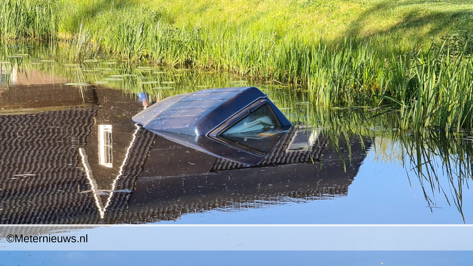 auto te water nieuweroord Meternieuws.nl auto te water nieuweroord Meternieuws.nl