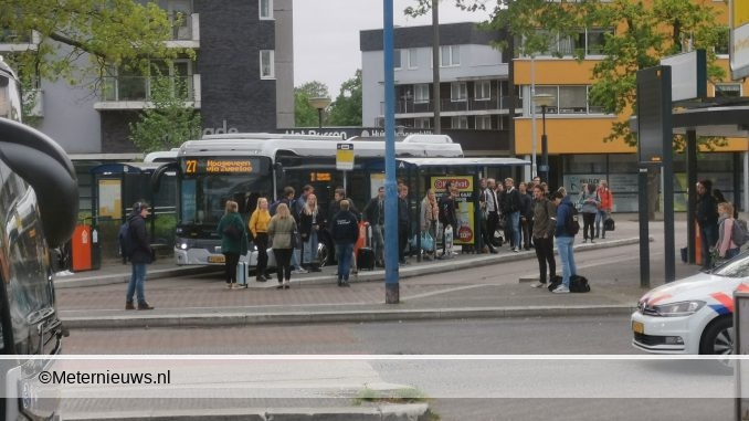 druk op station Emmen vanwege corona maatregel