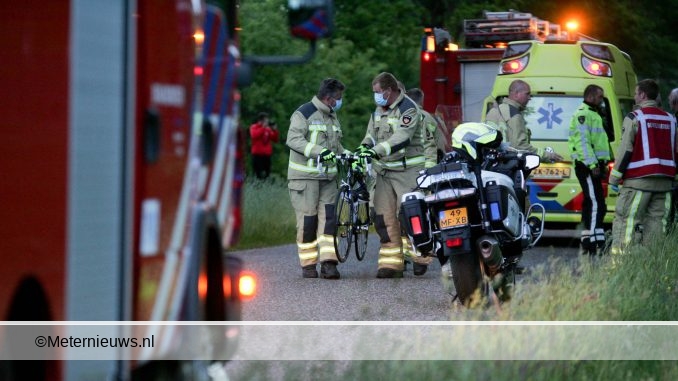 wielrenner in de sloot in tynaarlo