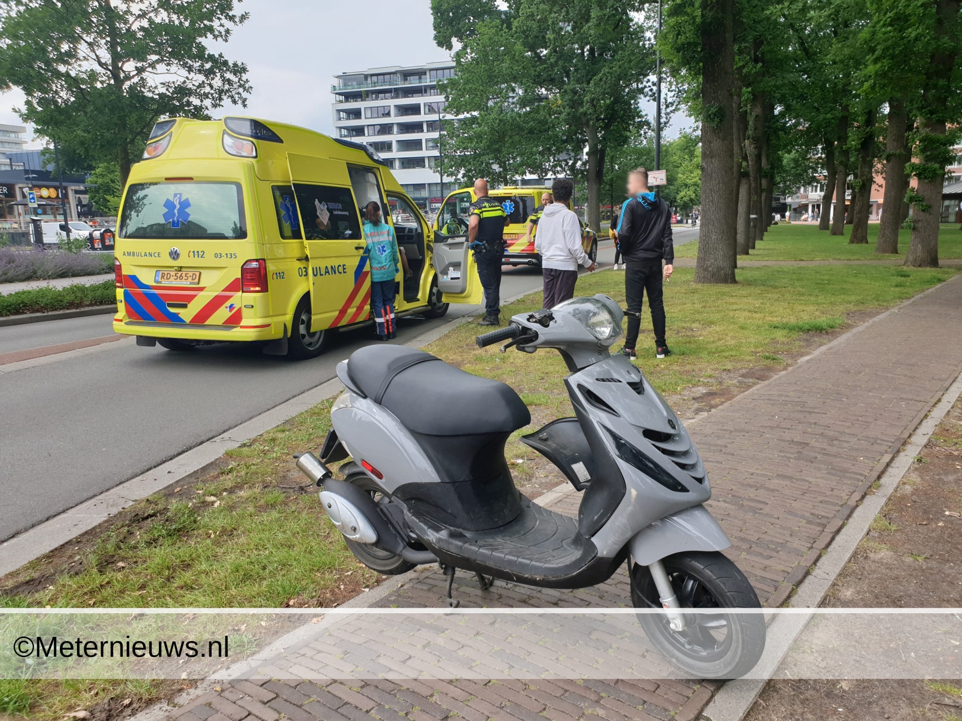 Twee dames gewond na ongeval in Emmen. Twee dames gewond na ongeval in Emmen.