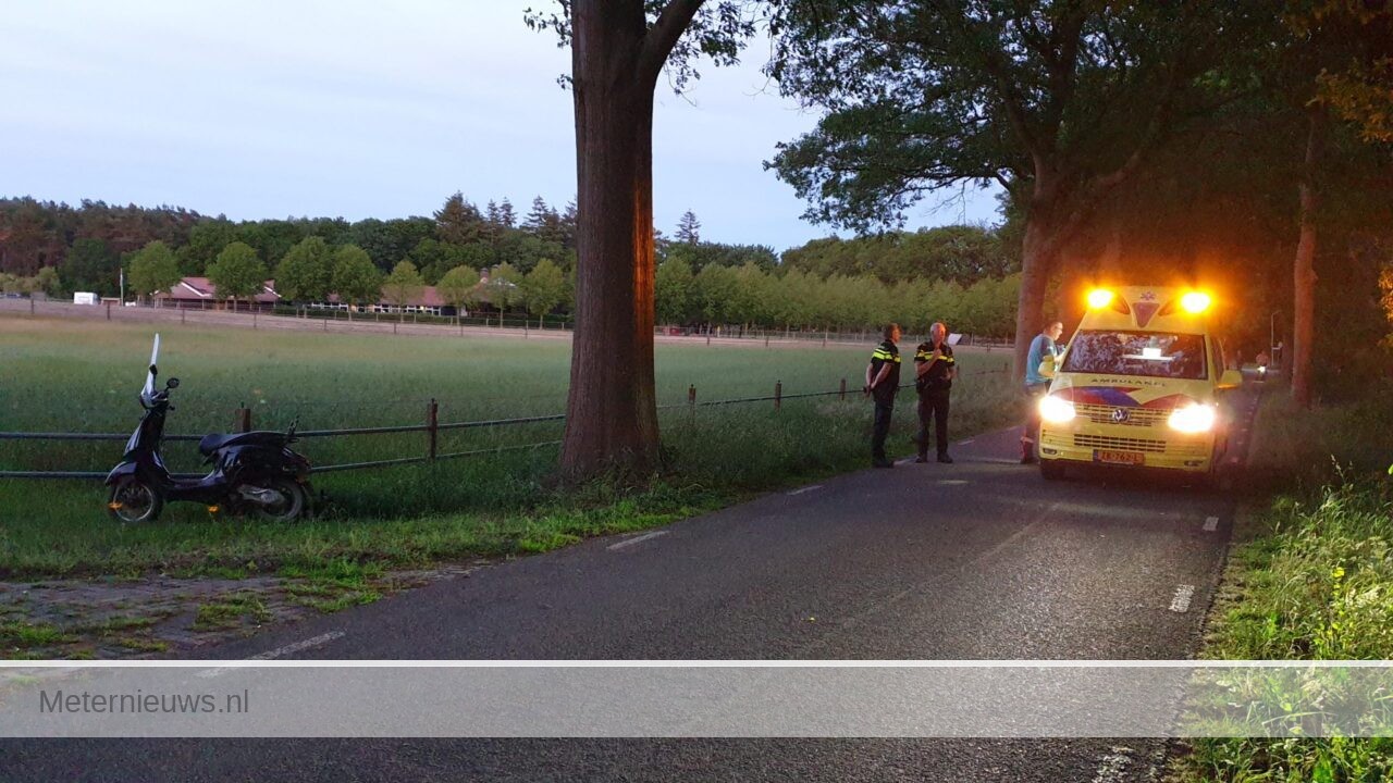 Scooterrijder onderuit en gewond in Schipborg