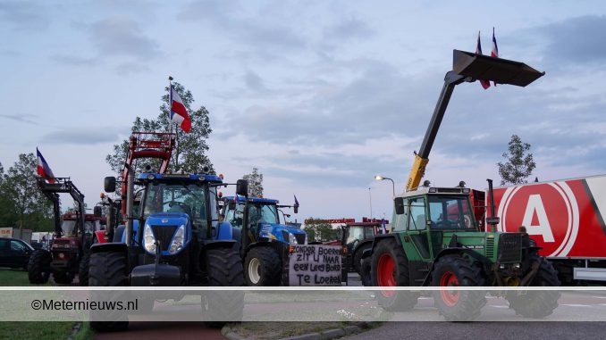 DISTRIBUTIE CENTRUM ALBERT HEYN GEBLOKKEERD IN ZWOLLE