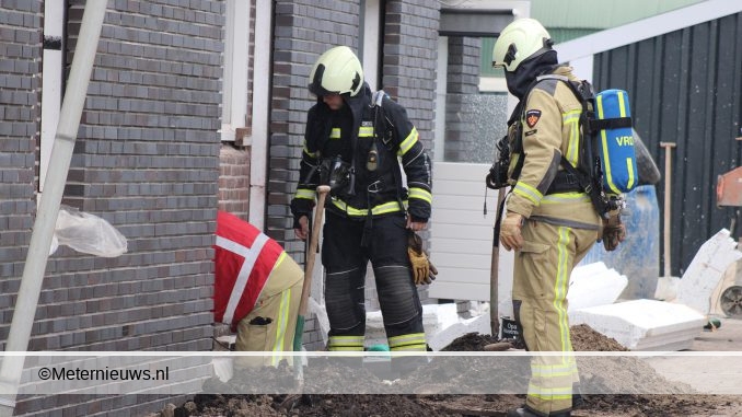 brandweer op zoek naar oorzaak sissend geluid Zwartemeer