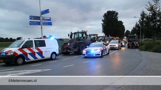 politie houdt boeren tegen in groningen