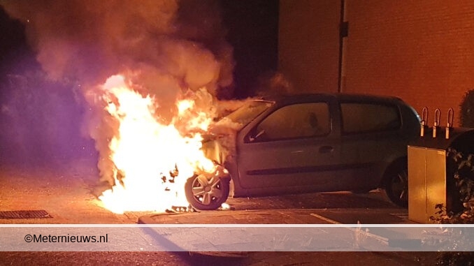2autobrandhoogeveen3182020