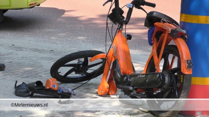 bromfietser valt in Norg2
