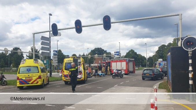 motorrijder gewond na aanrijding Emmen