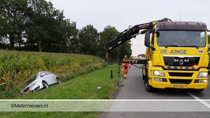 auto van de A28 bij pesse