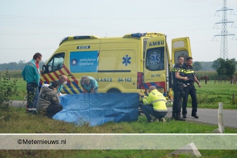 Moutainbiker en bedrijfsbusje botsen in Punthorst (Video) #PUNTHORST - Een aanrijding tu.