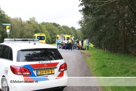 Motorrijder gewond na botsing tegen auto in Assen.