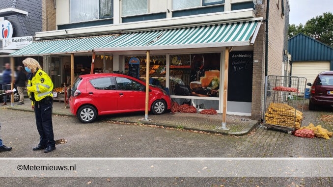auto groentewinkelbinnen