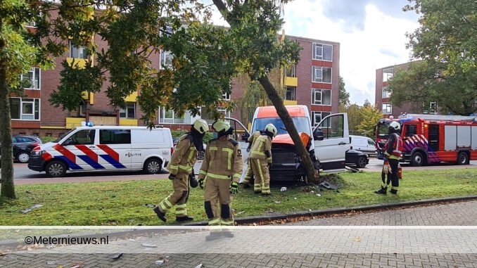 bedrijfsbusje boom assen
