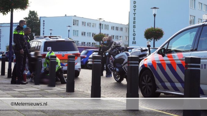 gressieve man aangehouden assen