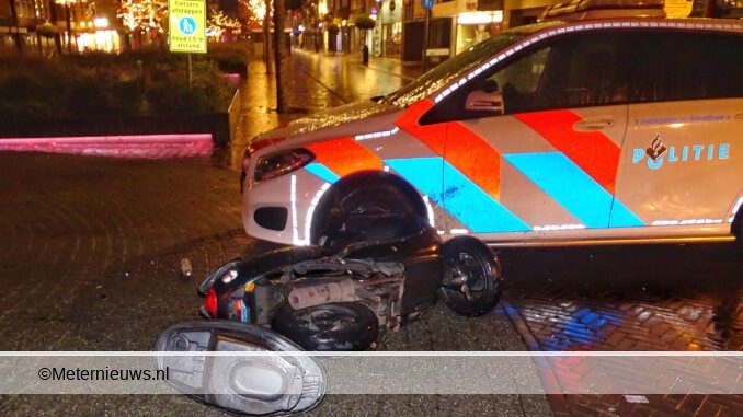 scooterrijder valt op hoofdstraat Hoogeveen