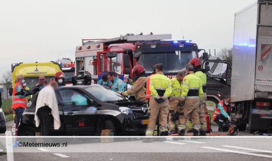 Vijf gewonden bij ongeval N355 Grijpskerk. Vijf gewonden bij ongeval N355 Grijpskerk.