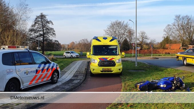 motorrijder gewond in Vries