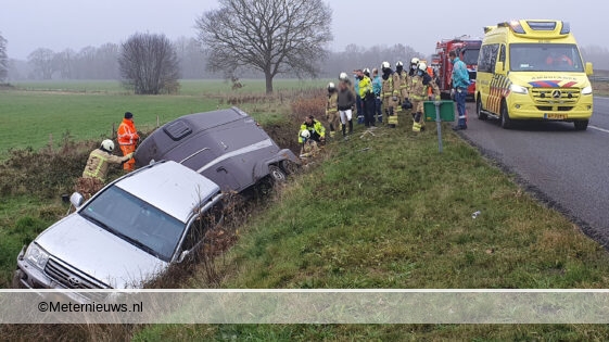A28 tussen Pesse en Spier afgesloten ivm ongeval met paardentrailer.