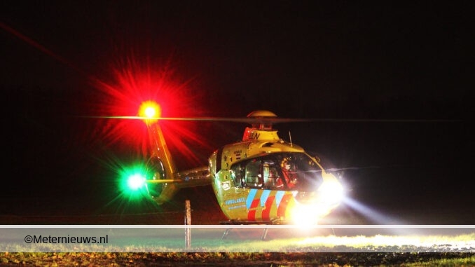 MOBIEL MEDISCH TEAM MET HELI IN DRENTSE KLAZIENAVEEN