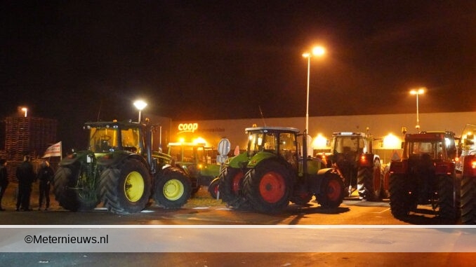 boeren protesteren bij distributiecentrum COOP Gieten