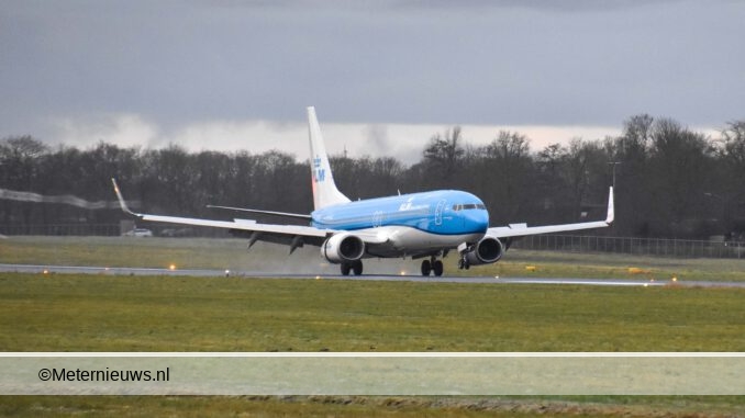 KLM TOESTELLEN PARKEREN OP GRONINGEN AIRPORT EELDE