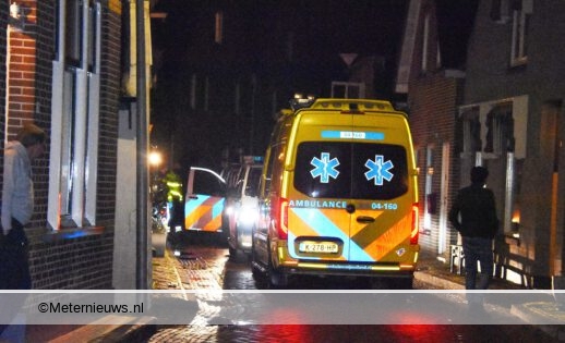 Gewonde na steekincident in Zwartsluis(Video) #ZWARTSLUIS - Aan het Westeinde.