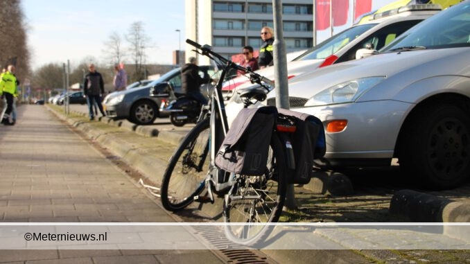 vrouw gewond in emmen fietser