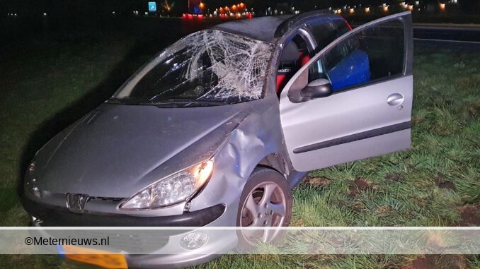 auto over de kop A37 Hoogeveen
