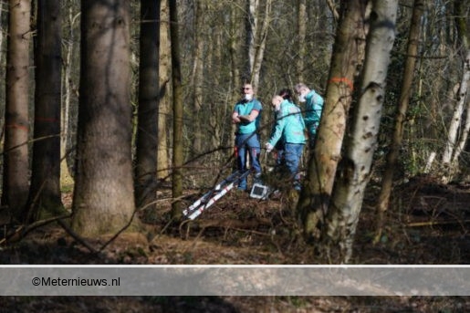 Man overleden na ongeval met trekker Schuinesloot. Man overleden na ongeval met trekker Schuinesloot.