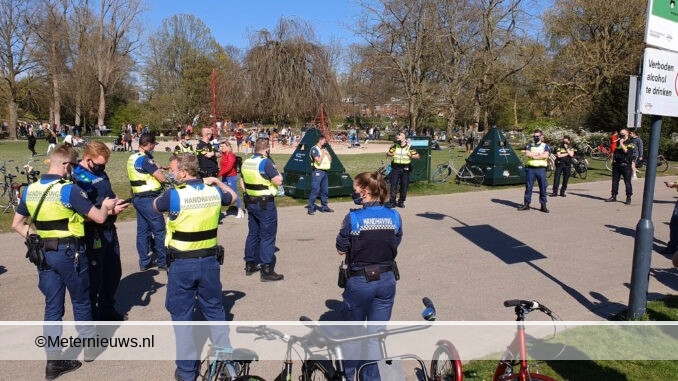 politie ontruimd Noorderplantsoen Groningen