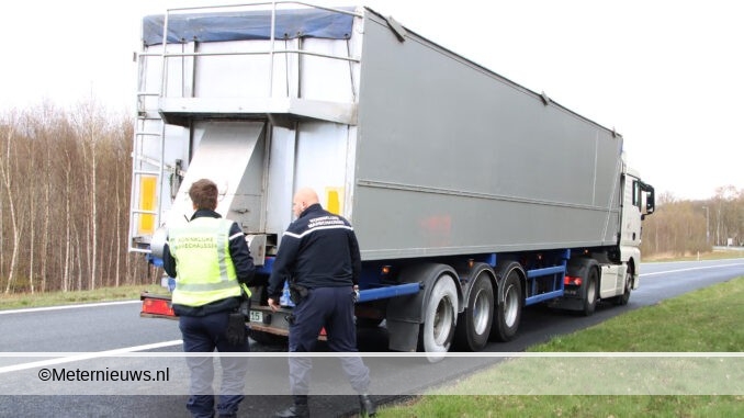vrachtwagen brandje vast gelopen rem Klazienaveen