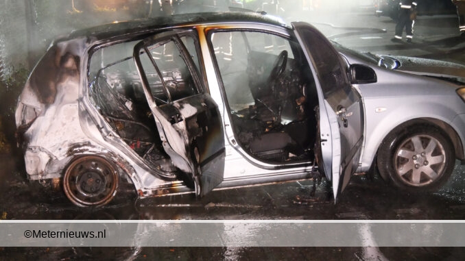 Autobrand brandstichting Drerntse Hoogeveen3