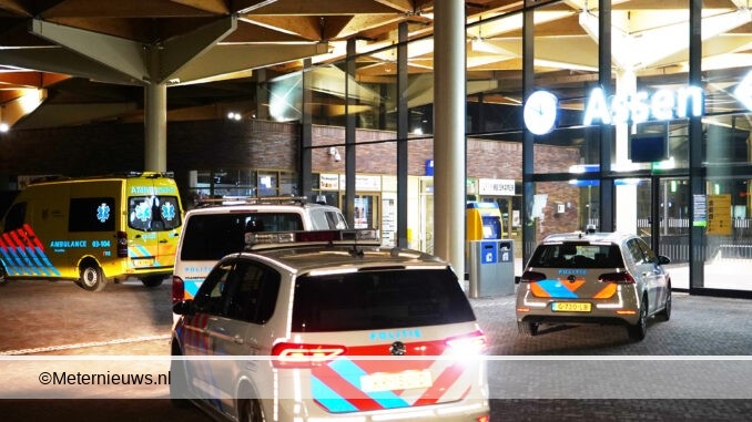 mannen uit trein Assen gehaald7