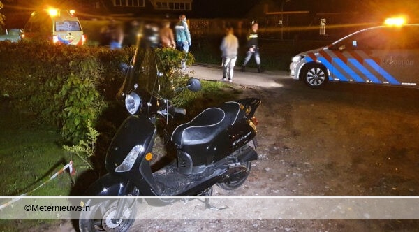scooterrijder onderuit en gewond ongeval Tiendeveen