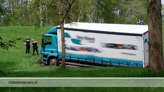 vrachtwagen van de afrit n34 Coevorden