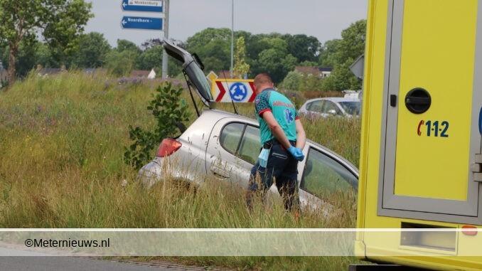 auto in greppel Noorhorn