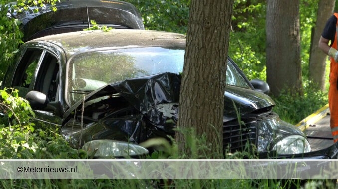 autofrontaalopboomBronnegerveen