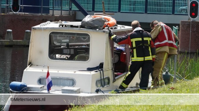 bootje maakt water in Assen