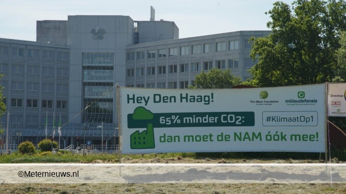 milieu defensie plaats banners bij tien vervuilende bedrijven zo