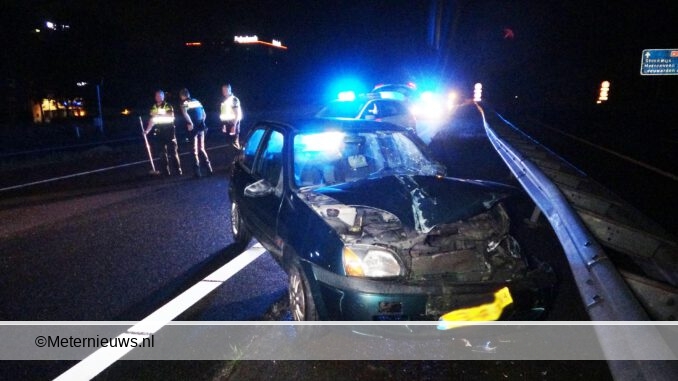 auto van de afrit A32 bij Meppel
