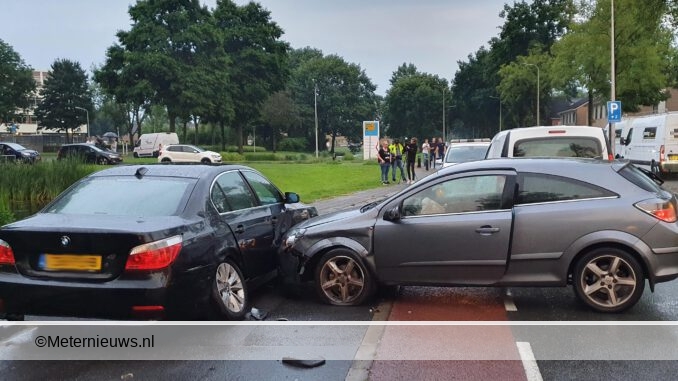 autoopgeparkeerdeautoHoogeveen