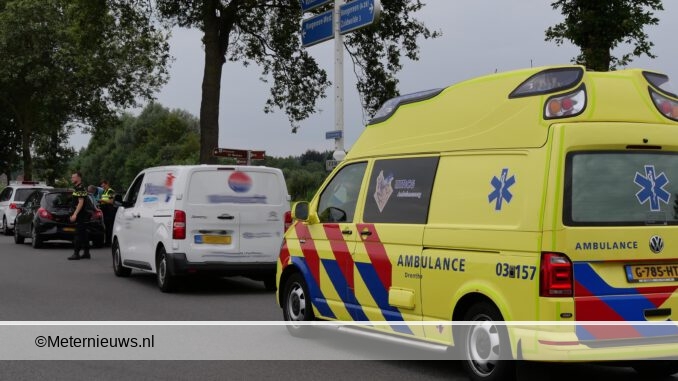 busjeachteroppersonenautoHoogeveen