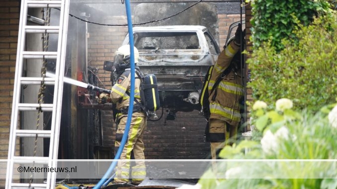 garage en auito uitgebrand in Overijsselse Nieuwleusen4