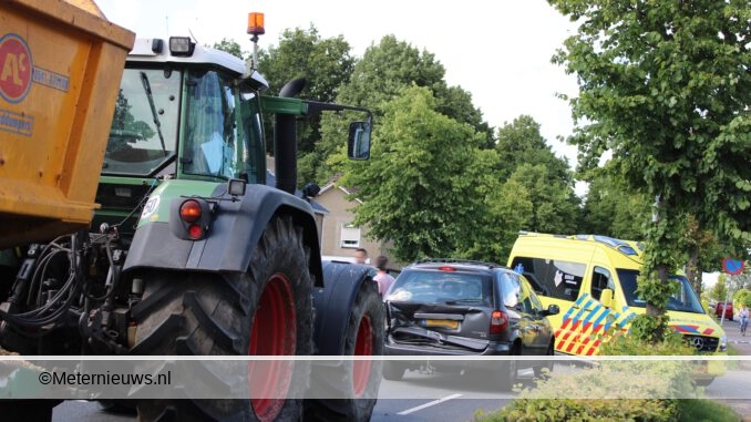 ongeval trekker auto Klazienaveen